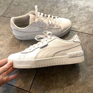 Ladies Puma sneakers